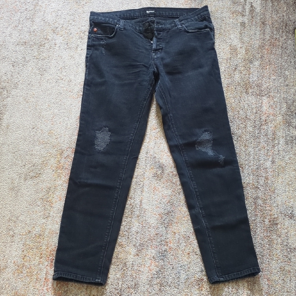 Black Skinny Jeans with Stretch and Contemporary Style